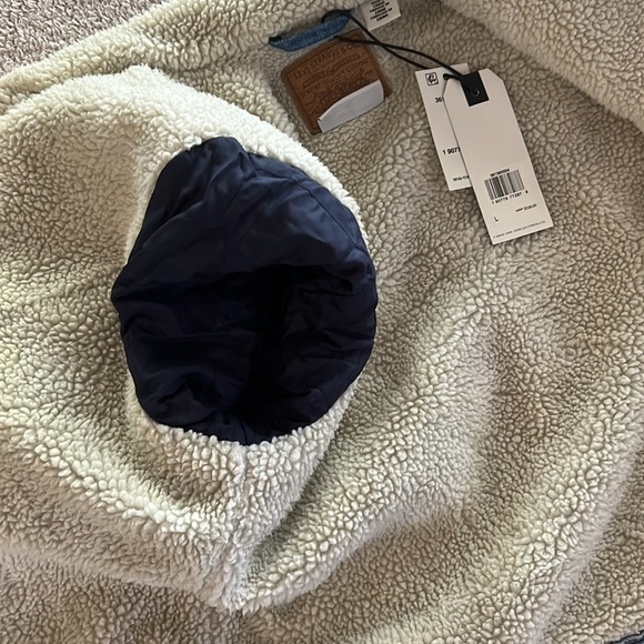 Levi’s Premium Ex-Boyfriend Sherpa Trucker Jacket - Picture 9 of 10